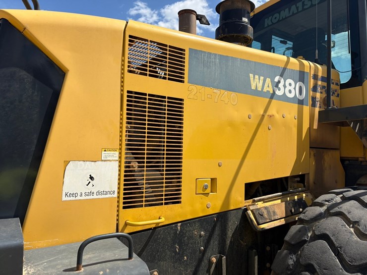 #3650-•-2011-komatsu-w380-6-wheel-loader-image-13