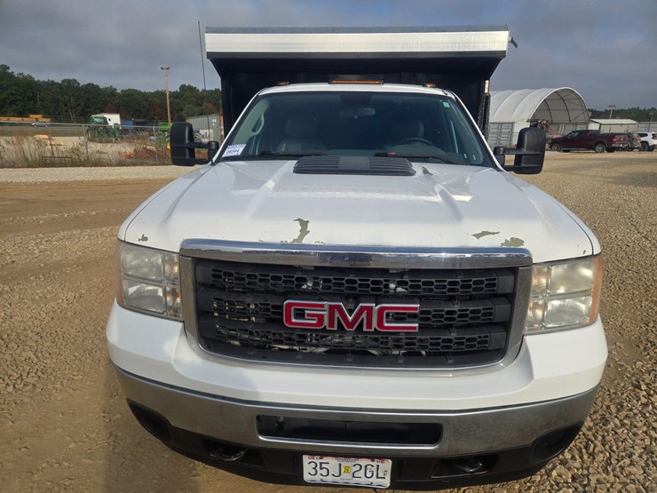 2013-gmc-sierra-3500-image-11