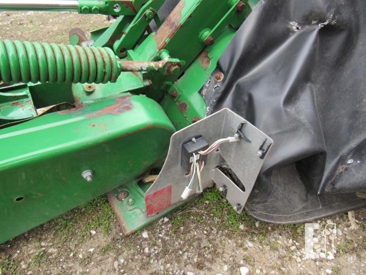 2017-john-deere-r240-image-12