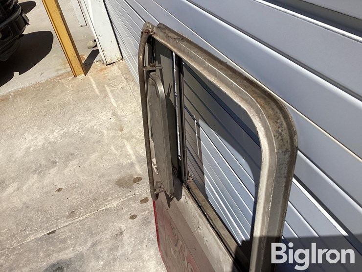 kenworth-top-handle-driver-side-door-image-19