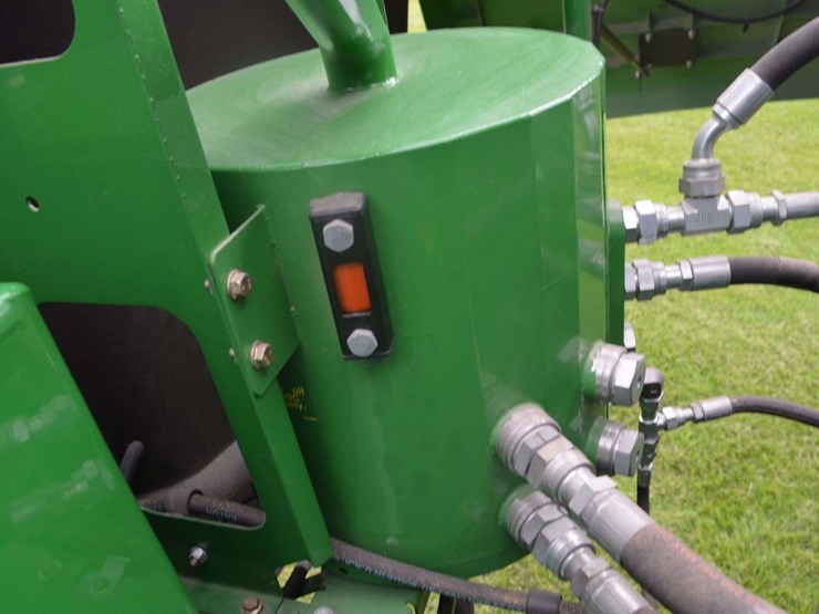 2012-john-deere-s550-image-70