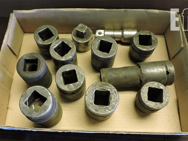 assorted-1”-drive-sockets,-mostly-sae-image-1