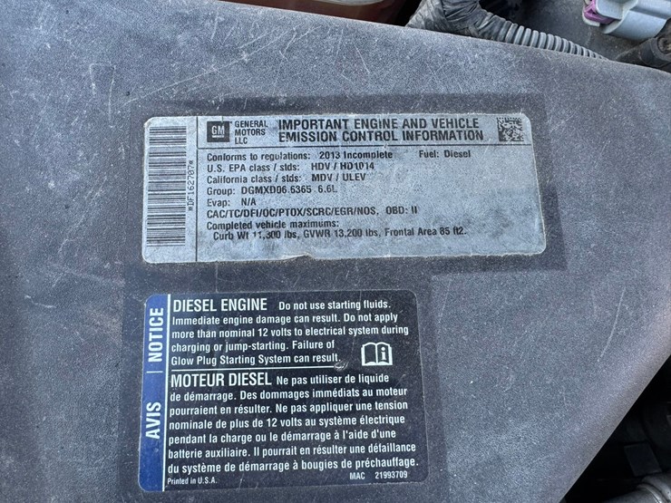 2013-chevrolet-3500-image-52