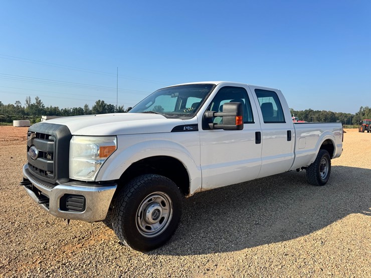 2014-ford-f250-xl-image-1