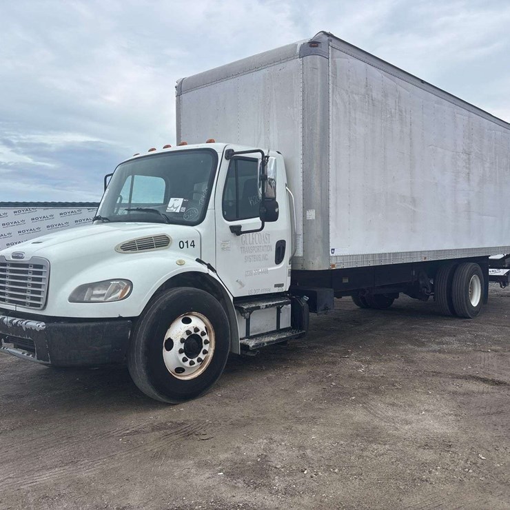 2012 FREIGHTLINER M2 106