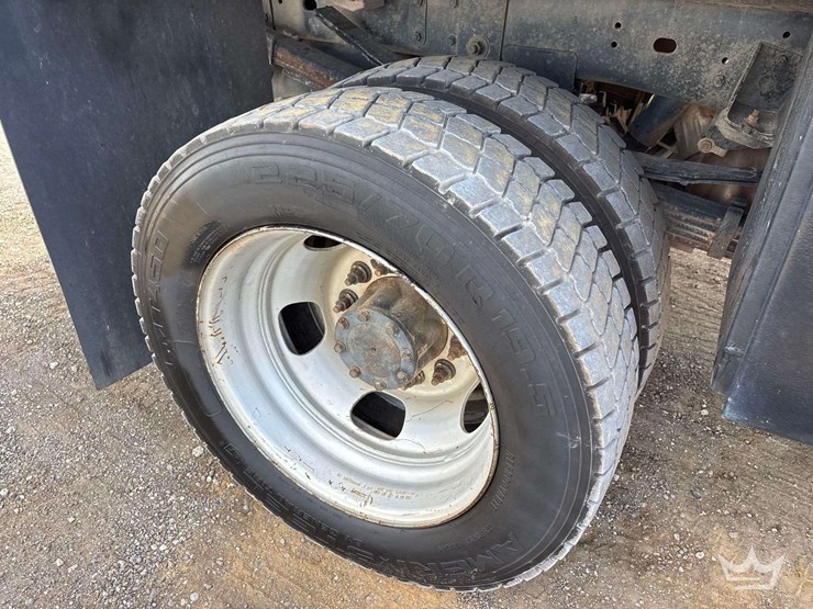 2018-utility-flatbed-image-29