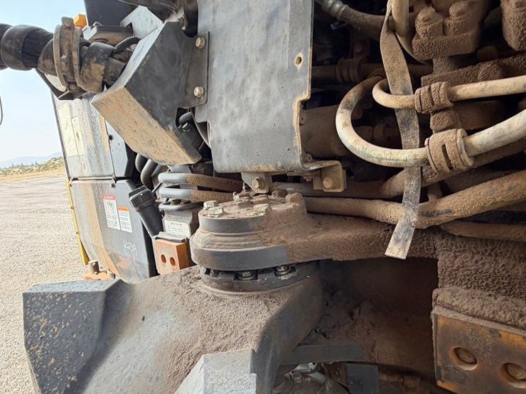 2016-komatsu-hm400-5-image-35