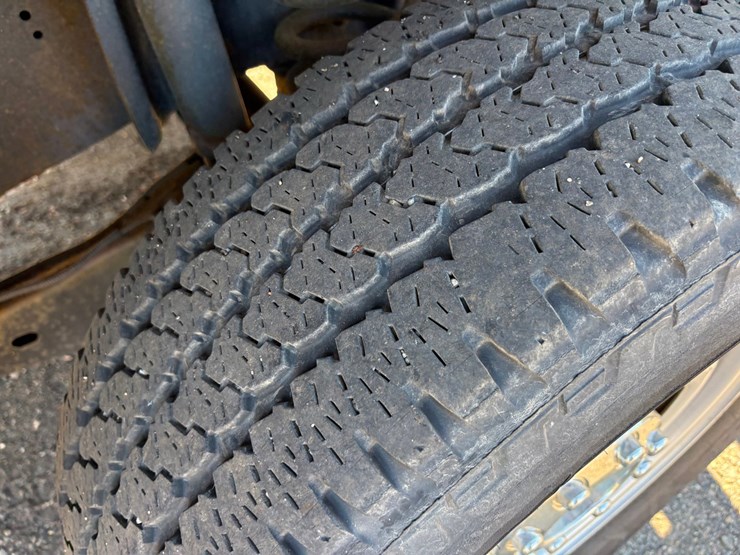 2013-ford-f350-image-76