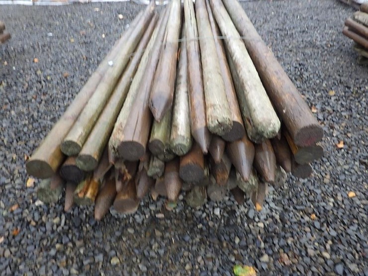 round-wooden-fence-posts-8'l-image-5