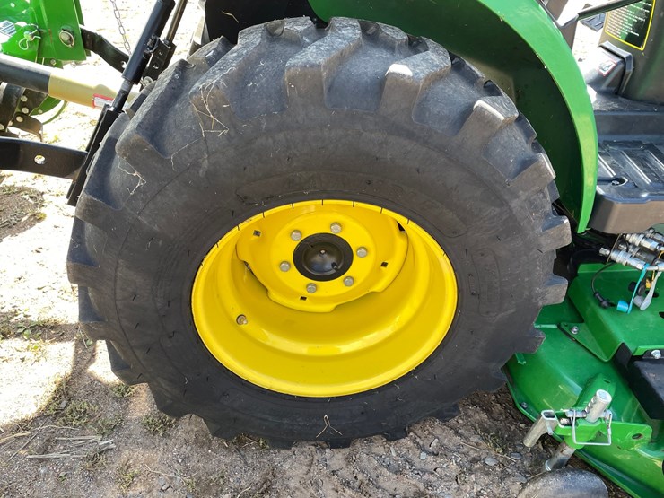 2025-john-deere-2025r-image-13