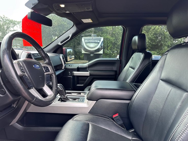 2019-ford-f150-lariat-image-14