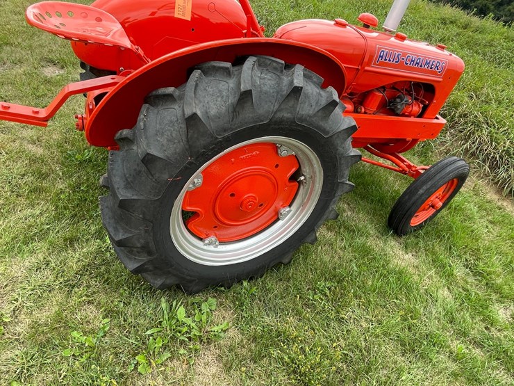 #1003-•-allis-chalmers-ib-tractor-image-27