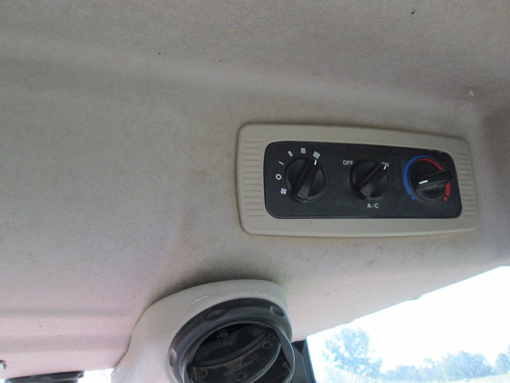 mahindra-2555-image-32