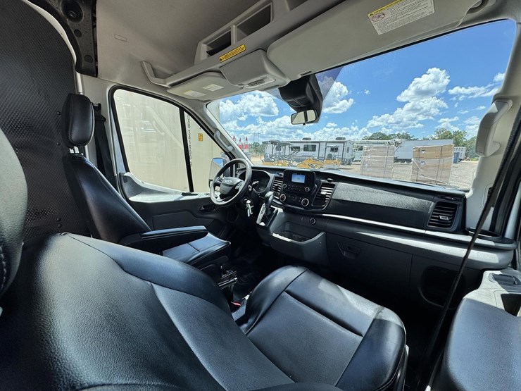 2020-ford-transit-image-10
