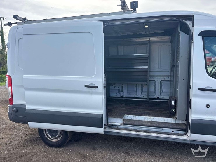 2017-ford-transit-image-21