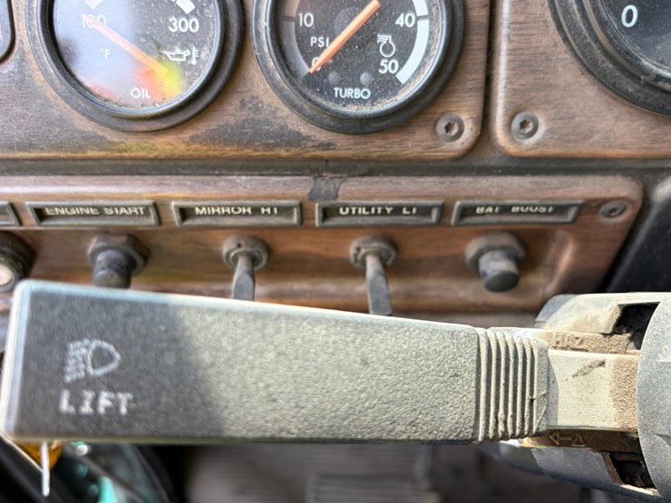 1996-cummins-m11-image-85