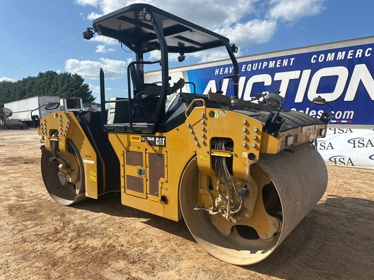 2018-caterpillar-cb64b-image-7