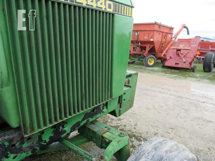 john-deere-4440-image-10