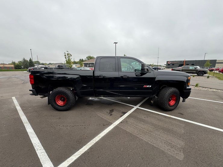2015-chevrolet-silverado-1500-z71-image-6