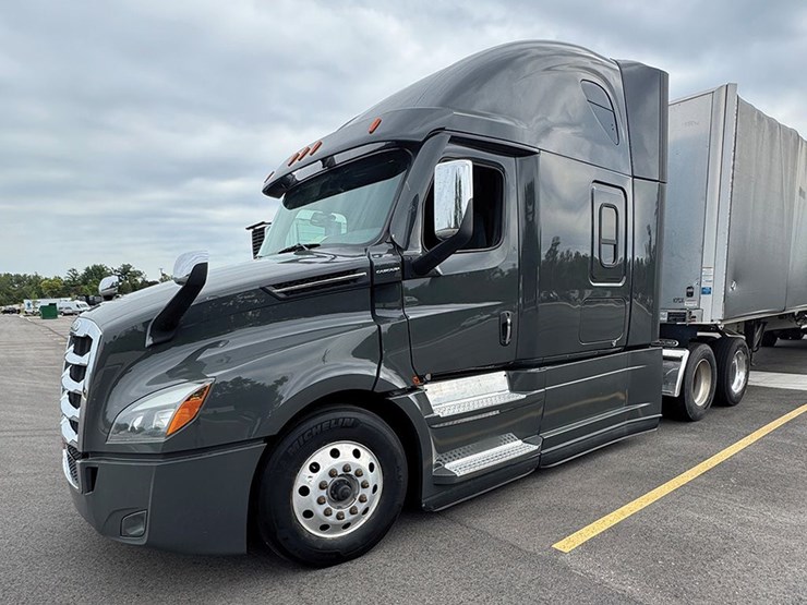 2023-freightliner-cascadia-126-image-1