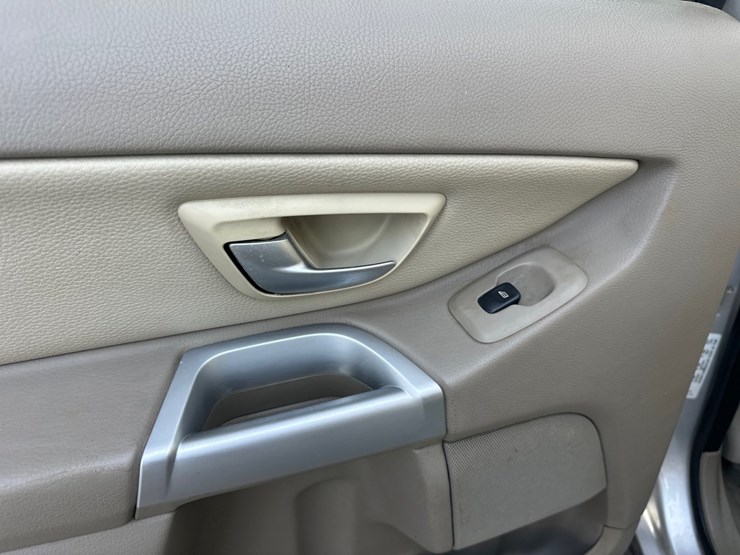 2004-volvo-xc90-image-25