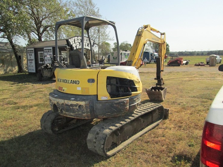 new-holland-e55bx-image-3