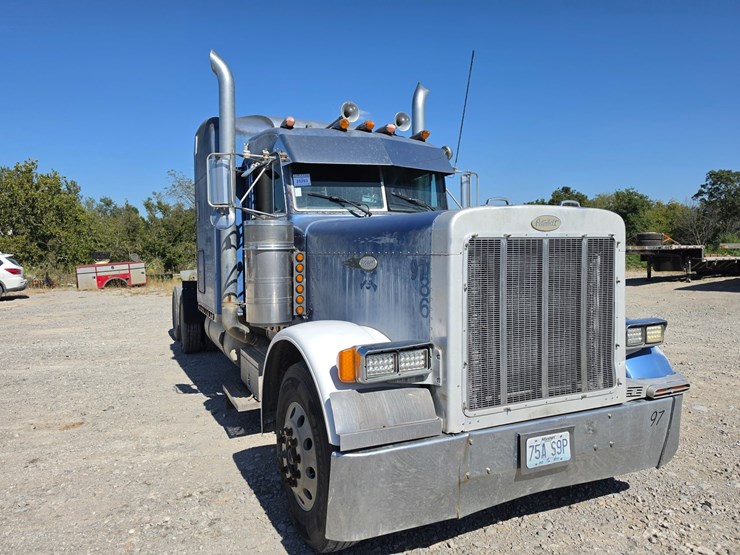 1997-peterbilt-379-image-32