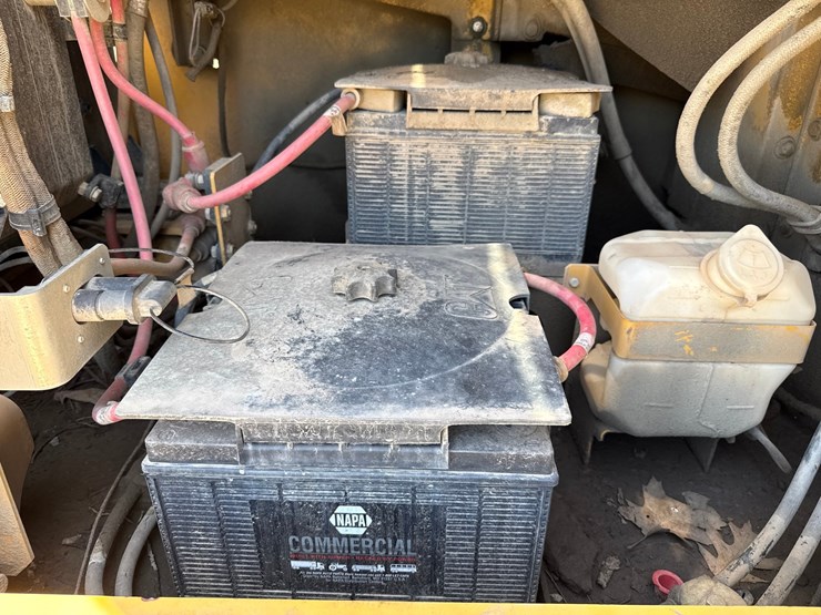 2012-caterpillar-c13-image-66