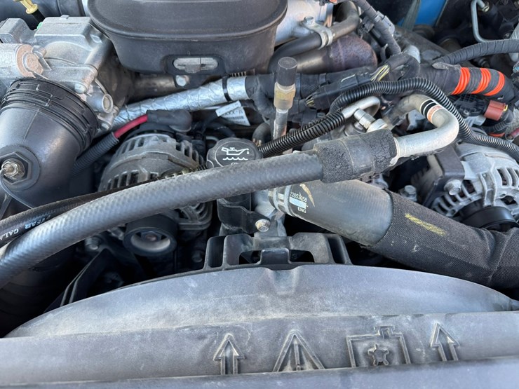 2013-chevrolet-3500-image-47
