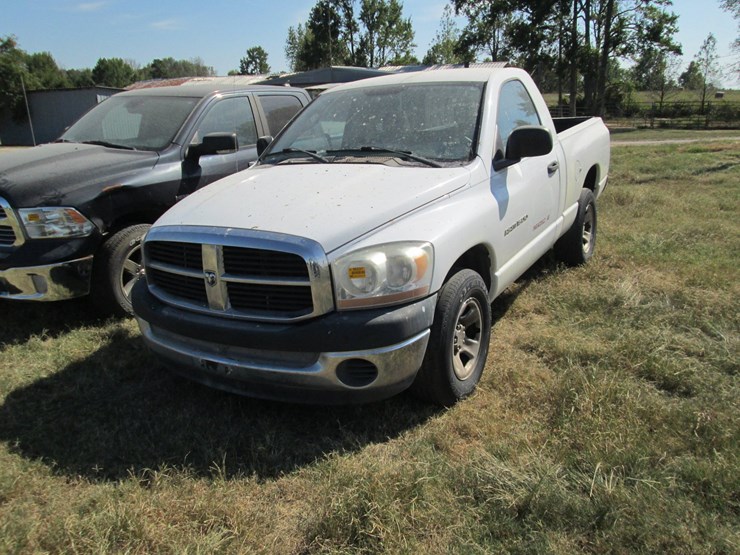 2006-dodge-ram-1500-image-1