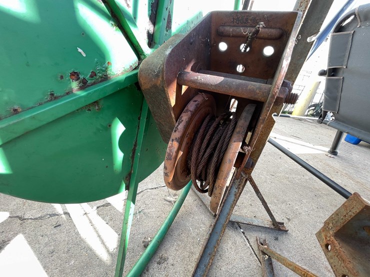#4087-•-adjustable-dock-supports-and-boat-winch-(03)-image-5