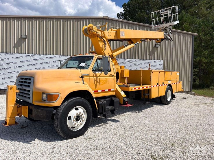 1997-ford-f800-image-1