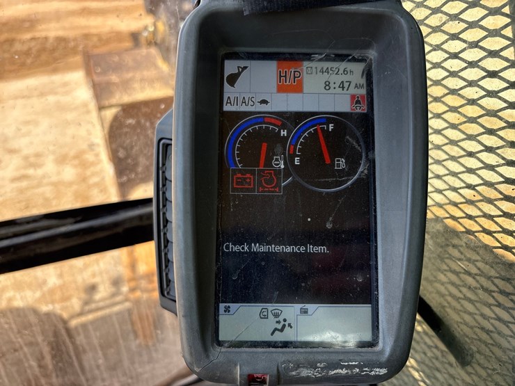 2012-deere-470g-lc-image-84