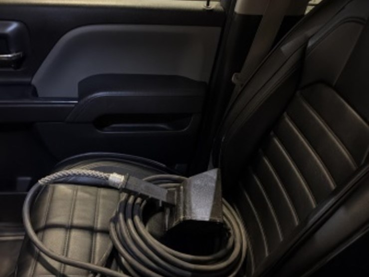 2016-chevrolet-silverado-3500hd-image-23