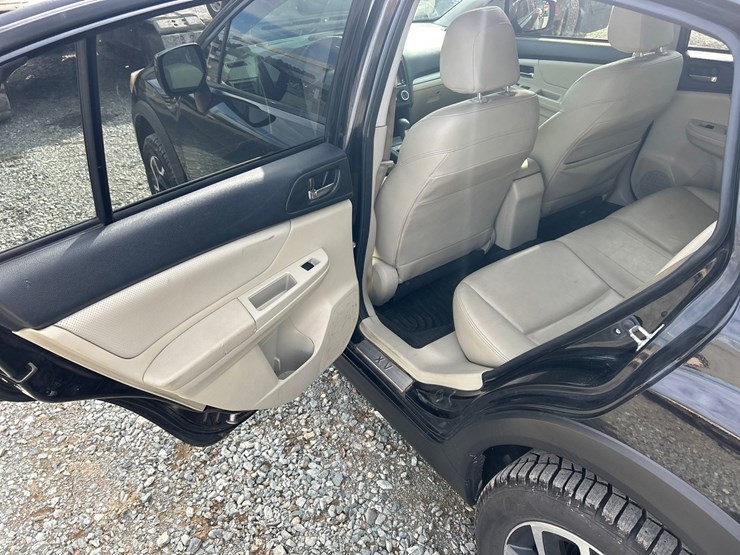 2013-subaru-crosstrek-image-36