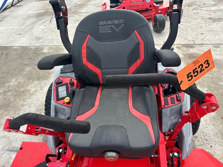 gravely-proturn-60-image-21