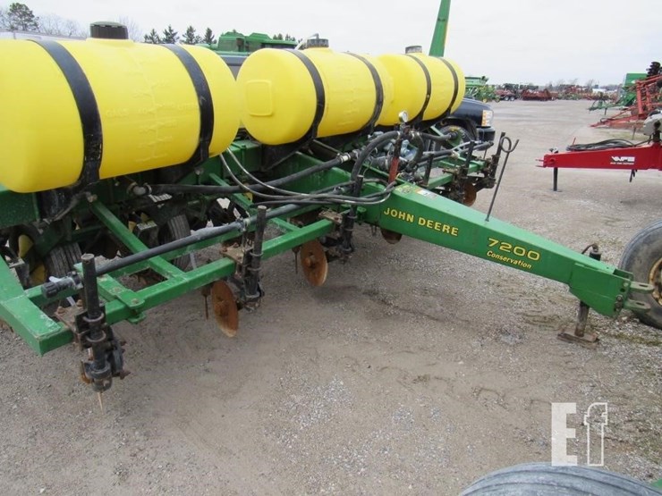 john-deere-7200-image-3