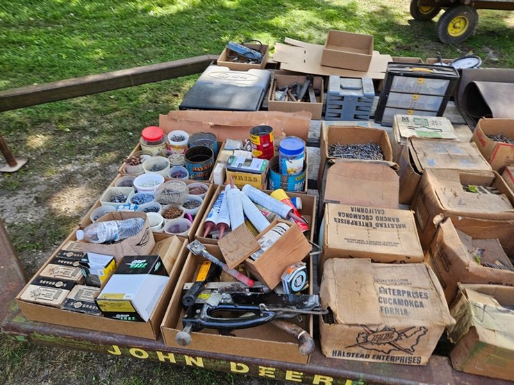 #8000-•-live-on-the-ground-only-items-image-12