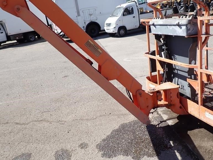 2003-jlg-600ajn-image-9