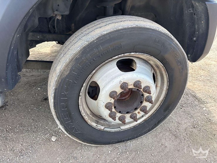 2018-utility-flatbed-image-30