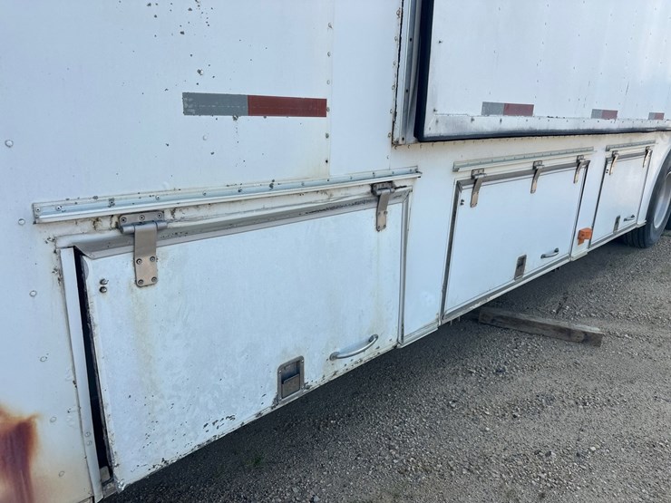 #2489-•-1990-calumet-mmt449l-lab-trailer-image-21