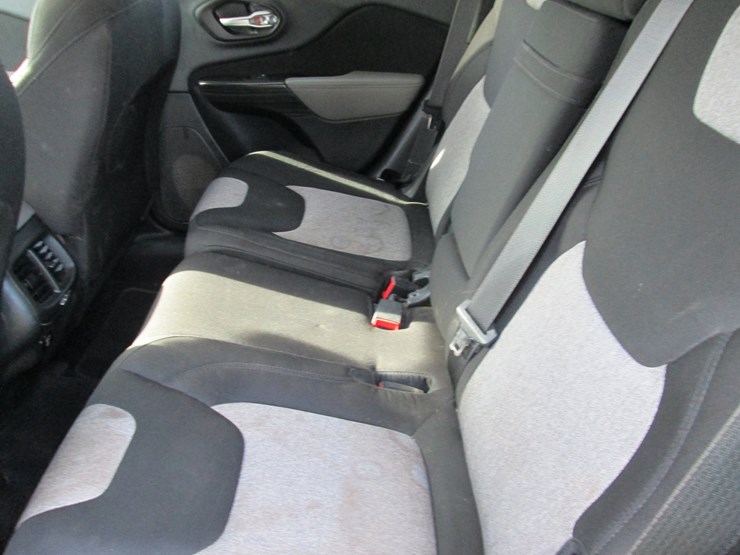 2014-jeep-cherokee-image-18