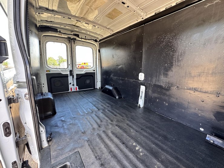 2020-ford-transit-image-9
