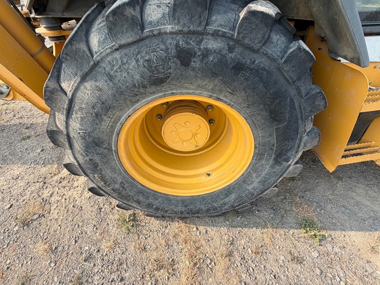 2017-deere-410l-image-82