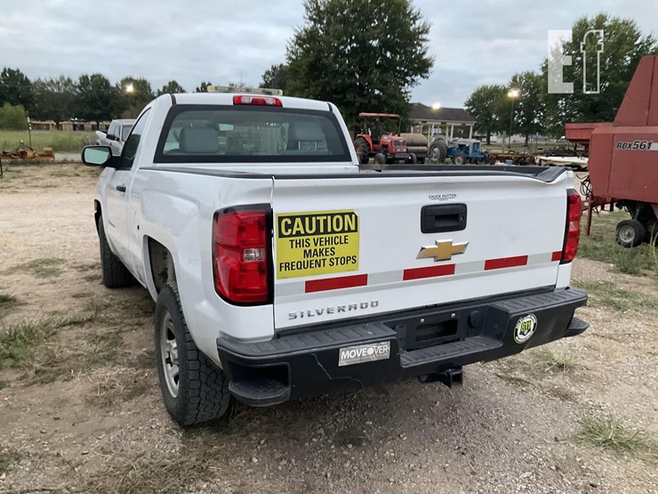 2018-chevrolet-silverado-1500-image-3