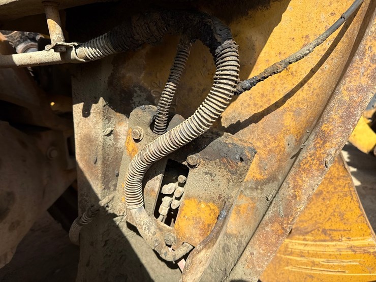 2017-caterpillar-988k-image-14