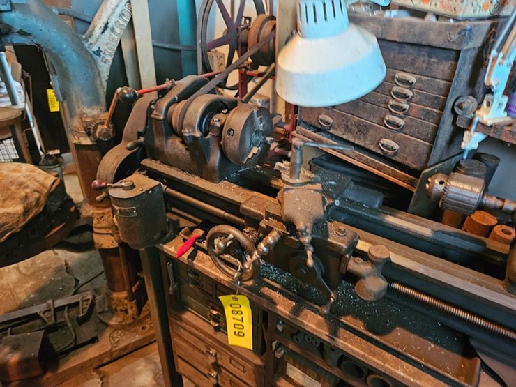 #8709-•-antique-lathe-image-11