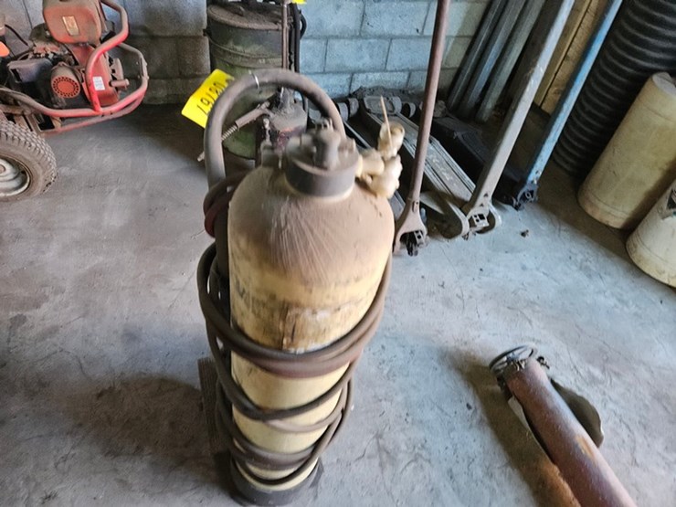 #8767-•-pressurized-tank-&-dolly-image-6