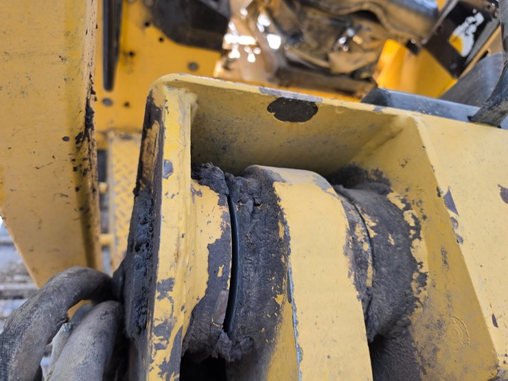 deere-555g-image-76