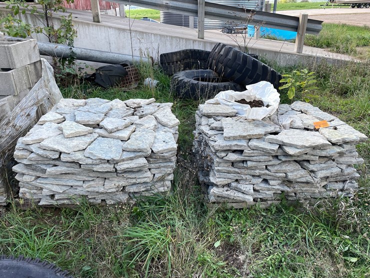 #1627-•-(2)-pallets-of-decorative-stone-image-1